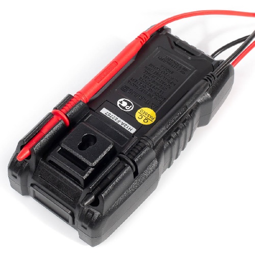 Компактный цифровой мультиметр с основным набором функций и ручным выбором пределов измерений