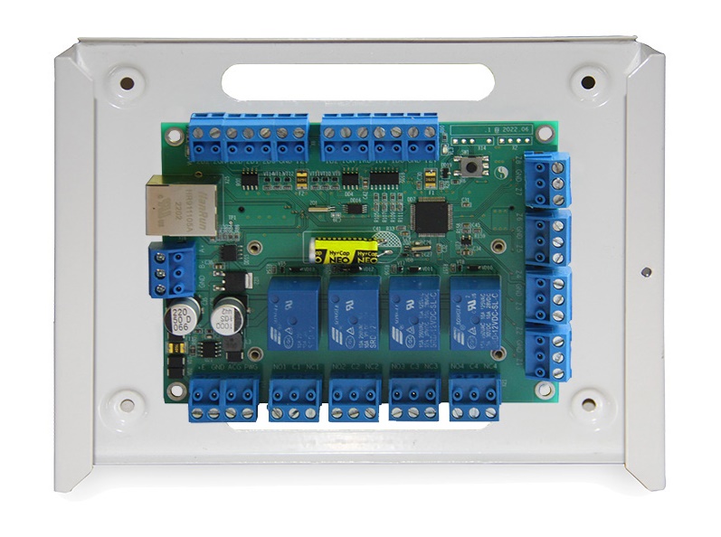 PW-400 EU mod.23 - Универсальный IP контроллер СКУД, память: 32000 идентификаторов, журнал событий - 47000, интерфейсы: Ethernet 100Mbit  (разъем RJ45), два  порта Wiegand, mini USB,  8 входов с контролем по току, 4 выхода сухой контакт: два реле 24В 5А, два реле 24В 1А, 250 временных зон, 250 недельных расписаний, металлический корпус, питание 12 В. Универсальный IP контроллер СКУД, память: 32000 идентификаторов, журнал событий - 47000, интерфейсы: Ethernet 100Mbit  (разъем RJ45), два  порта Wiegand, mini USB,  8 входов с контролем по току, 4 выхода сухой контакт: два реле 24В 5А, два реле 24В 1А, 250 временных зон, 250 недельных расписаний, металлический корпус, питание 12 В.