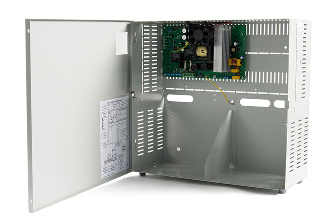 Источник бесперебойного питания 12В, 18А, регулируемый ток заряда АКБ, термокомпенсация тока заряда АКБ.Корпус под 2 АКБ 40 Ач; 5 информационных выходов о состоянии источника. Электронная зашита от перегрева, КЗ выхода и АКБ.