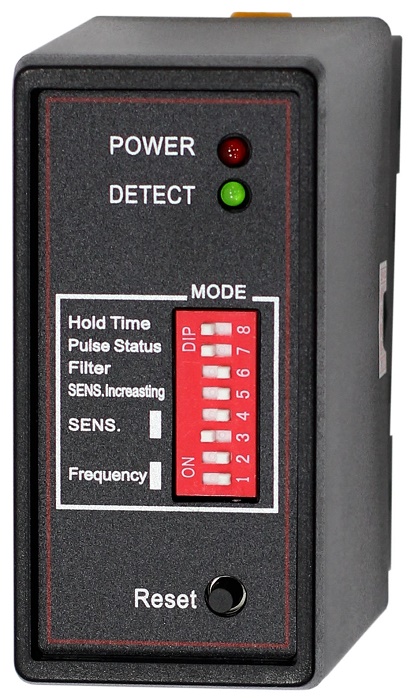 Индукционный детектор на 1 канал, релейный выход, крепление на DIN-рейку 220 В (AC).