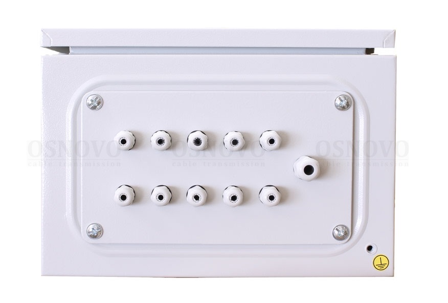 личный коммутатор на базе уличной станции OSNOVO OS-331. Порты: 6 x FE (10/100Base-T) с PoE (до 30W) + 2 x FE (10/100Base-T) с PoE (до 60W) + 1 x GE (10/100/1000Base-T) + 2 x GE SFP (1000Base-X)