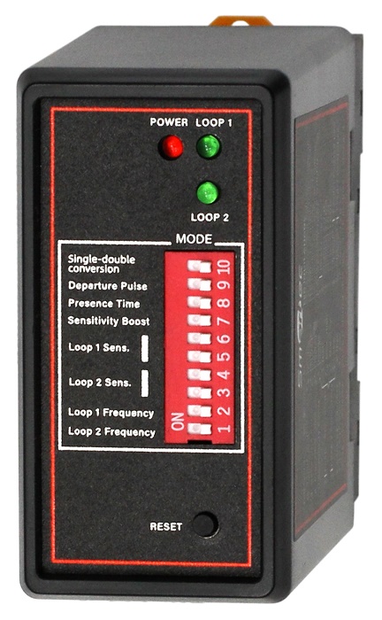 Индукционный детектор на 2 канала, 2 релейных выхода, крепление на DIN-рейку 220 В (AC).