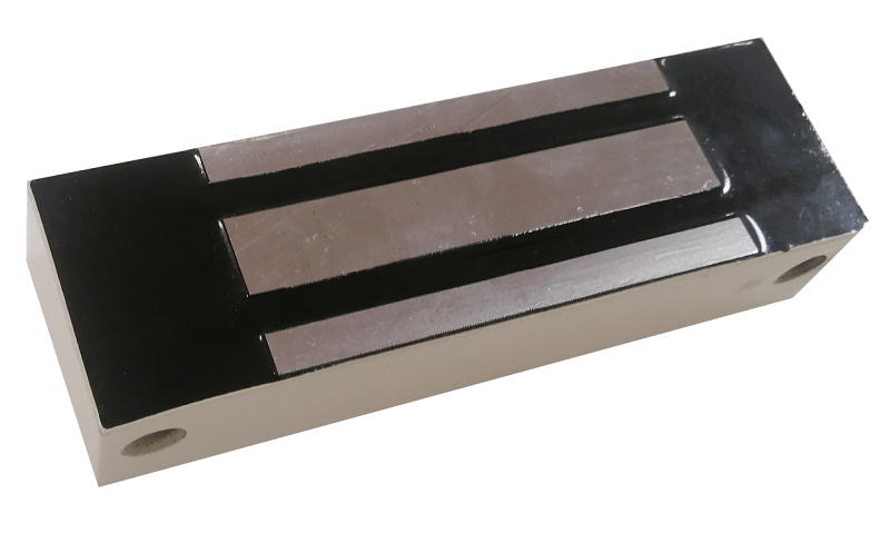 Электромагнитный влагозащищенный замок IP67, 12V DC, не более 0,47 A, усилие 300 кг, 160х52х32 мм. Масса 2000 г., уголок в комплекте. Цвет серый. -40°С…+40°С.