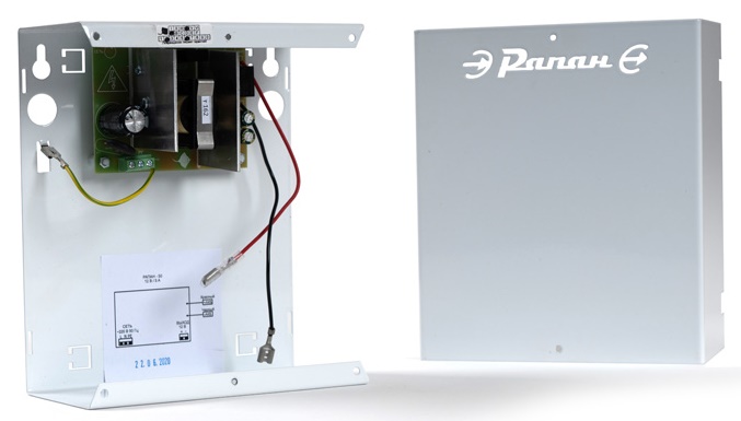 Источник питания 12В, 6А&nbsp;&nbsp;корпус под АКБ 12Ач, защита АКБ, защита выхода от КЗ и перегрузки