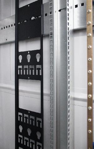Вертикальный кабельный органайзер в шкаф, ширина 75 мм 18U
