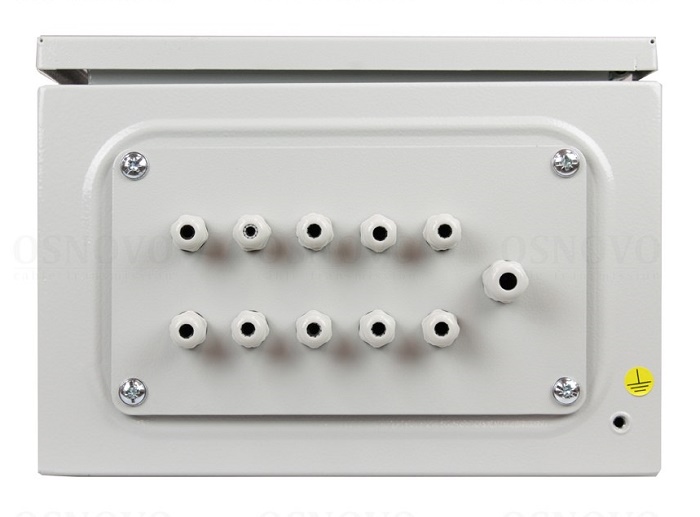 Уличный управляемый (L2) коммутатор с термостабилизацией и резервным питанием на базе уличной станции OSNOVO OS-34TB1. Порты: 4 x GE (10/100/1000Base-T) с PoE (до 30W) + 2 x GE SFP (1000Base-X). Суммарный бюджет PoE до 120W.