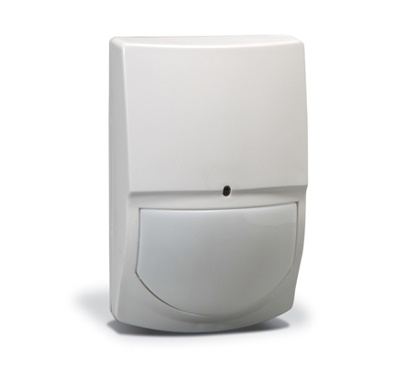 Извещатель охранный оптико-электронный с иммунитетом к животным до 25 кг, зона 18м х 90°, термокомпенсация, U-пит. 8,2...16 В, t-раб.-20...+60°С, 92х59х37 мм.