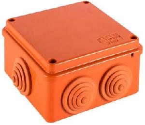 Коробка JBS100 без галогена, огнестойкость E60-E90,6 выходов, 3P(0,15…2,5 мм²), IP55, 100х100х55 мм, цвет оранжевый