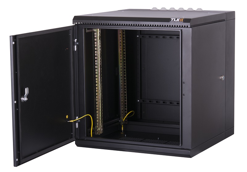 Настенный двухсекционный шкаф 19", 15U, металлическая дверь, промышленный, степень защиты IP55, Ш600хВ771хГ600мм, черный.