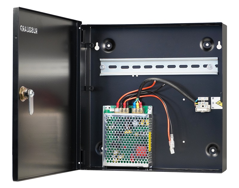 Металлический бокс с замком с установленной DIN рейкой. Установка до 4 контроллеров ACS-103. Блок питания на 3 А, место для установки АКБ 7 Ач.