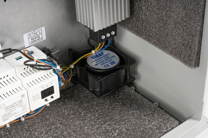 Шкаф термостатированный, 500х700х240мм, Нагреватель мощностью 60 Вт, -45 C …+50, корпус ударопрочный ABS пластик IP65