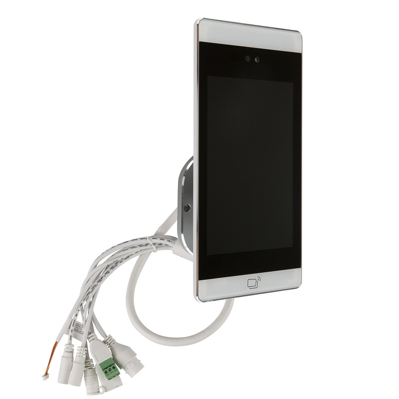 Терминал распознавания лиц. Металлический корпус с экраном 8". Ethernet 100Base-TX, RS-232, Wiegand, релейный выход. До 50 000 лиц. Крепление на стену.