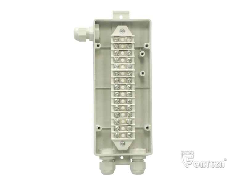 Коробка распределительная, 15 цепей, IP-55, гермоввод 3 шт(PG9), поликарбонат, 210х98х36 мм, -50...+80 °С