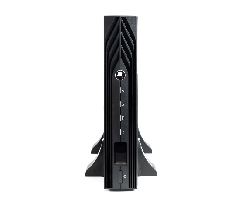 Источник бесперебойного питания 220В, 2000ВА (1800 Вт) On-Line, синусоидальная форма выходного напряжения, световая и звуковая индикация режимов работы, ЖК дисплей. Встроенный АКБ 9Ач, 4 шт, время резерва 3 мин. Корпус под 19" шкаф, высота 2U или настольная установка.