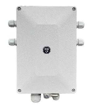 Вибрационный трибоэлектрический извещатель, Блок обработки сигнала. Два фланга до 250метров. Четыре входа для подключения чувствительных элементов. Независимая настройка каждого канала через интерфейсы USB и RS-485. Крепление на заграждение или опору.&nbsp;&nbsp;-50°...+50 °С. Четыре исполнительных реле. Дополнительно обнаружение методом подкопа, с применением чувствительных элементов ЛИАНА-ЧЭБ