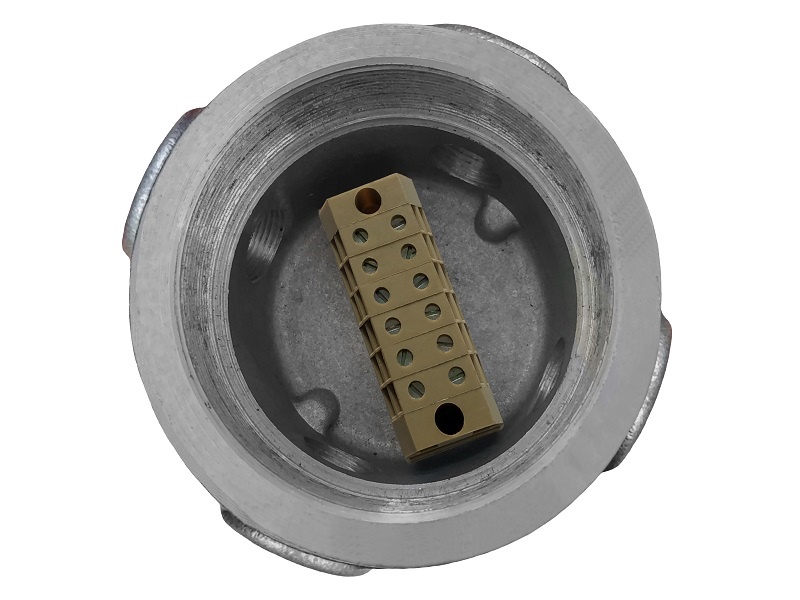 Ex-коробка металлическая «СЕВЕРЛЕНД» Т, Проходная, взрывозащита 1Еx d IIC T6…T5 Gb, 117 х 117 х 85мм. IP66/IP68. Комплектуются пластиковыми клеммниками (14 пар клемм). Под 2 кабельных ввода или Ех заглушки (приобретаются отдельно).