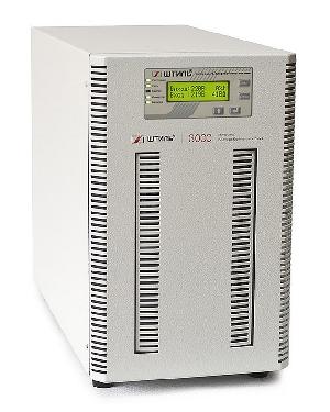 Источник бесперебойного питания напольный, on-line (с двойным преобразованием), чистая синусоида, 3000 ВA (2700 Вт); U-вх.220 В; встроенные аккумуляторы, 8х12В/9Ач, U-акб.96 В, I-заряд.1 А; ЖК-дисплей; выходные разъёмы - IEC-320-C13 (3 шт.), EURO F-type с заземлением (2 шт.), IEC-320-C19 (1 шт.); холодный старт, совместим с генератором; IP20, t-раб.+5...+40°C, 346х210х443 мм