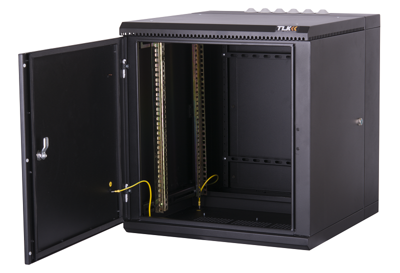 Настенный двухсекционный&nbsp;&nbsp;шкаф 19", 18U, металлическая дверь, промышленный, степень защиты IP55, Ш600хВ904хГ600мм, черный.