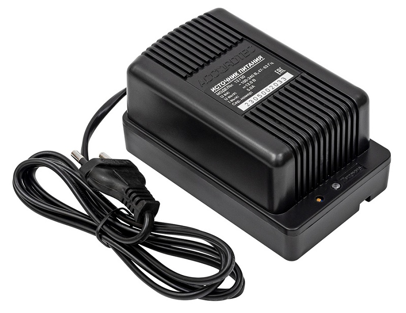 Источник стабилизированного питания, Uвх=110-240V AC, Uвых=12.6V DC, Iвых = 5,0A (ном.) 127х76х60 мм. Вес 367 г. Цвет корпуса: черный