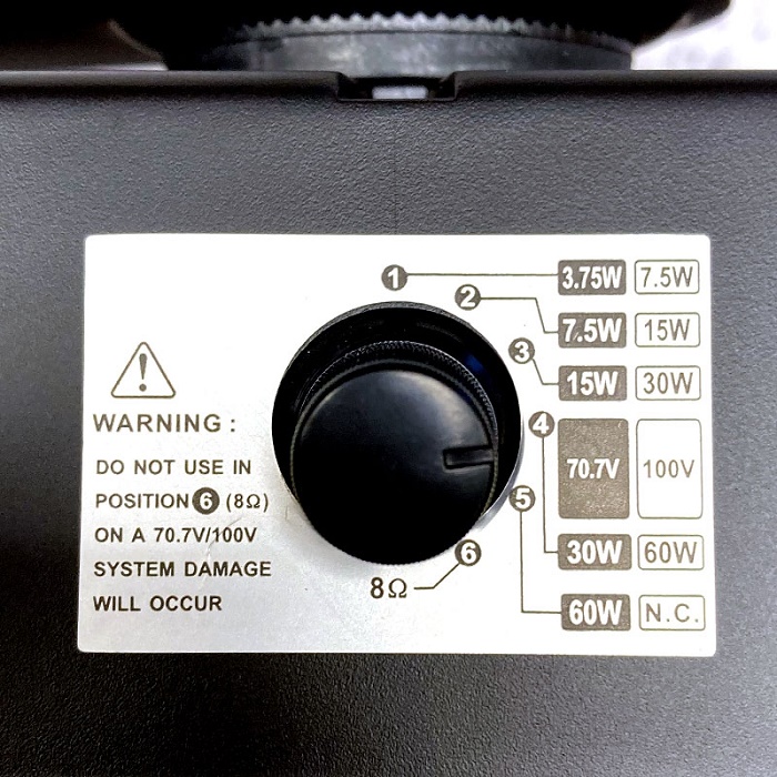 Настенный 2-х полосный громкоговоритель мониторного типа. Мощность 60 Вт/100В Варианты подключения 60Вт-30Вт-15Вт-7,5Вт - 8 Ом, 40-20000Гц, 289х417х255мм, 6,5 кг, цвет белый