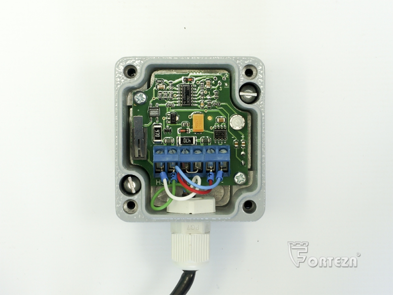 Извещатель охранный вибрационный. до 4м?, U-пит.9...30В, I-потр.10мА, IP67, t-раб.-40...+85°С, 83х58х37мм. Герметичное исполнение (допускается временное затопление водой).