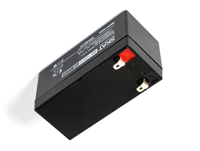 Аккумулятор 1,2А/ч, 12В, 48х97х58мм. Вес 0,5 кг. Срок службы 6 лет.