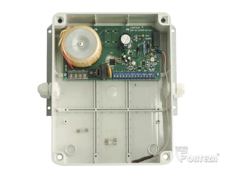 Блоки питания резервированные 12В/1,0А. Улица. Предусмотрена возможность установки аккумулятора. ~ 220В. -40°…+50°С. 254х246х124 мм