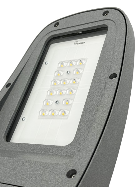 Светильник охранного освещения светодиодный. Высокая эффективность: световой поток 6300 лм при мощности 52Вт. Широкий угол освещения 150х80°. Не создают засветки камерам видеонаблюдения. Управление светильником:&nbsp;&nbsp;НЗ-контакты (3 режима работы); Подача напряжения (9…30 В);&nbsp;&nbsp;Интерфейс RS-485 (плавная регулировка яркости). Алюминиевый корпус. Уличное исполнение. Крепление «на опору». Степень защиты IP65. - 40...+50°С