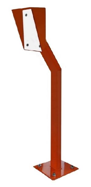 Наклонная стойка (150 град.) для установки считывателя, высота 1270 мм, труба 30х60 мм, защитный кожух 150х250 мм с диэлектрической пластиной, основание 180х180 мм, электрический клеммник