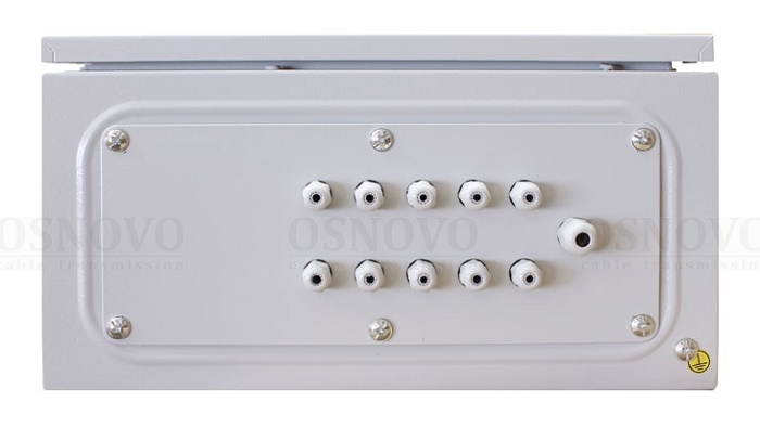 Уличный коммутатор с термостабилизацией на базе уличной станции OSNOVO OS-46T1. Порты: 6 x FE (10/100Base-T) с PoE (до 30W) + 2 x FE (10/100Base-T) с PoE (до 60W) + 1 x GE (10/100/1000Base-T) + 2 x GE SFP (1000Base-X). ССуммарный бюджет PoE до 240W.