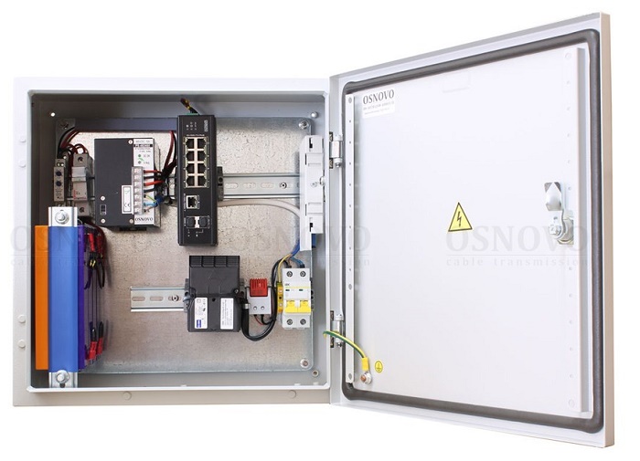 Уличный коммутатор в корусе из нержавеющей стали с термостабилизацией и резервным питанием на базе уличной станции OSNOVO OSS-44TB1. Порты: 6 x FE (10/100Base-T) с PoE (до 30W) + 2 x FE (10/100Base-T) с PoE (до 60W) + 1 x GE (10/100/1000Base-T) + 2 x GE SFP (1000Base-X).