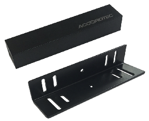 Электромагнитный влагозащищенный замок премиум-класса. Усилие удержания 200 кг. Цвет черный. Поставляется с уголком. 11.5-14.5 В. 155х38х24 мм. Масса 1230 г., -50°С…+50°С