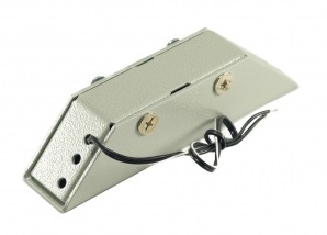 Замок наклодной угловой, нормально открытый, напряжение питания 24В/0,05А, датчики положения двери и состояния замка, цвет: серый