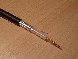 Вибрационный чувствительный элемент длиной 250 м. Трибоэлектрический&nbsp;&nbsp;кабель с оконечной муфтой. Повышенная чувствительность к вибрационным воздействиям.