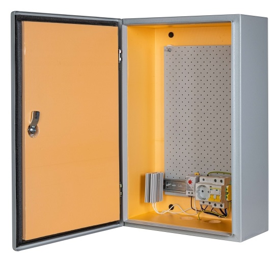 Климатический навесной шкаф (360х560х196 мм) с встроенной системой обогрева на 50Вт (-55°С +50°С). IP 66 