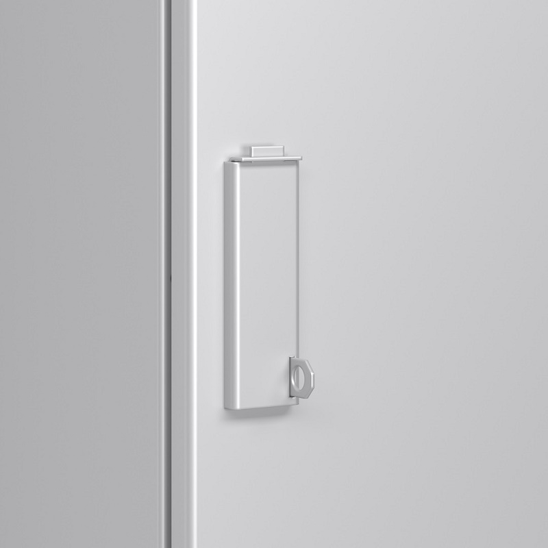 Защитная крышка замка предназначена для установки навесных замков и/или опломбирования шкафов серий ТШ-5 и ТШ-15.