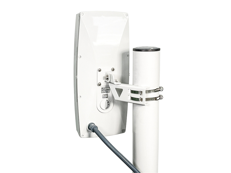 Радиоволновый двухпозиционный извещатель рабочей частотой 5,8 ГГц. До 150 метров, ширина зоны обнаружения 4 м, высота зоны 1,8 м. Восемь частотных литер. Отсутствие встроенных органов регулировок. USB и RS-485. 9-30В/ 0,05А, -50°...+80 °С.