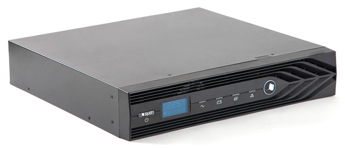 Источник бесперебойного питания 220В,&nbsp;&nbsp;3000ВА (2700 Вт)&nbsp;&nbsp;On-Line, синусоидальная форма выходного напряжения, световая и звуковая индикация режимов работы, Количество выходных разъемов - IEC C13 - 8 шт. необходимое кол-во АКБ для работы - 6 шт. (72В),&nbsp;&nbsp;минимальная требуемая ёмкость 40...120 Ач. Ток заряда АКБ - 10 А, функция EPO - дистанционное отключение.