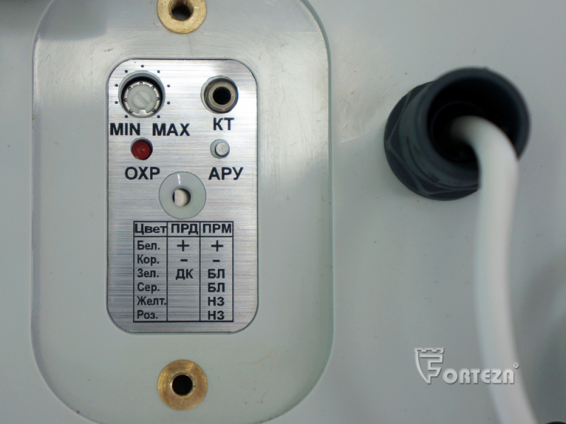 Радиолучевой извещатель уличный, до 100 метров, двухпозиционный, высокая помехоустойчивость, упрощен-ная настройка извещателя, SMD-монтаж., раб тем-ра&nbsp;&nbsp;-50+60 град