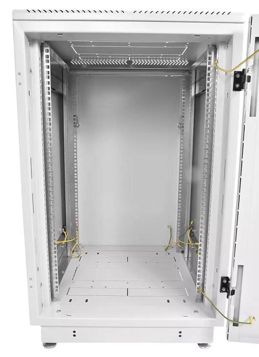 Шкаф телекоммуникационный напольный 18U (600 × 600) дверь перфорированная