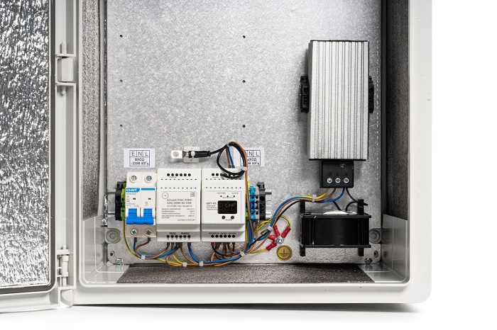 Шкаф термостатированный, 500х400х240мм, Нагреватель мощностью 60 Вт, -45 C …+50, корпус ударопрочный ABS пластик IP65