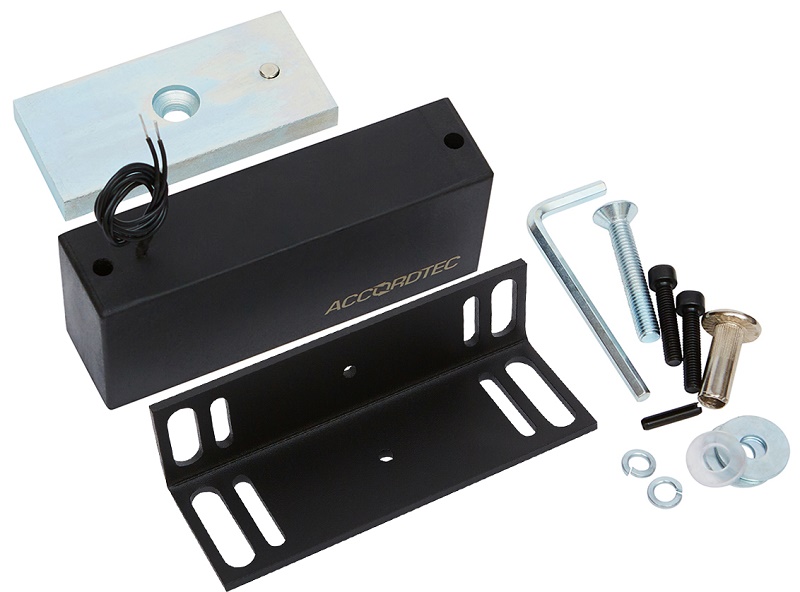 Электромагнитный влагозащищенный замок IP67, 12V DC, не более 0,5 A, усилие 300 кг, 135х55х35 мм. Масса 2000 г., уголок в комплекте. Цвет черный,&nbsp;&nbsp;Корпус замка выполнен из высокотехнологичного композита, -40°С…+40°С.