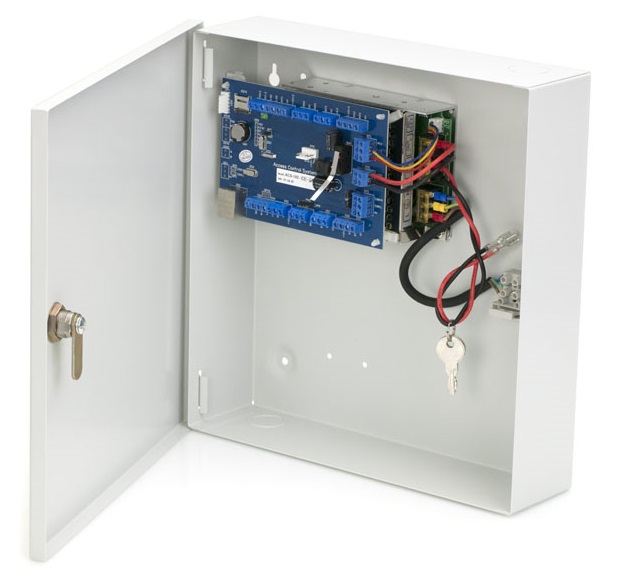 Сетевой контроллер, интерфейс связи c сервером: Ehternet 10/100 Base-T, CAN-HS, 2 интерфейса считывателей: TM, Wiegand-26/37/44/50/58 + 1 интерфейс считывателя картоприемника: Wiegand, интерфейс клавиатуры (PS\2, KBW), для интеграции со сторонними системами RS-232, RS-485, LIN, память контроллера: до 64 000 ключей\ до 60 000 событий, 8 иполнительных программируемых электронных реле, 2 охранных шлейфа, температурный режим от -40 до +50, металлический корпус с замком, встроенный блок питания 2,5А (место для установки АКБ 7Ач).