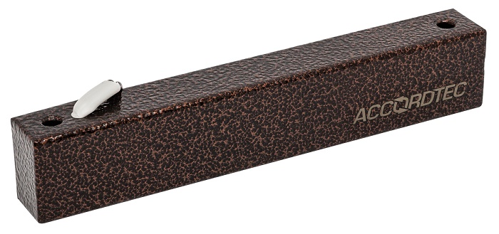 Замок электромагнитный 12V DC, не более 0,4 A, усилие 100 кг, 180x33x23. Вес 0.6 кг. (в комплекте уголок), Влагозащита IP67. Цвет коричневый