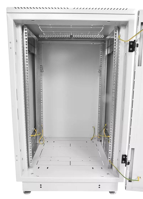 Шкаф телекоммуникационный напольный 22U (600 × 1000) дверь перфорированная