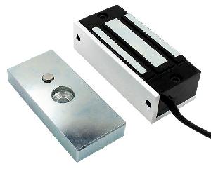 Электромагнитный замок, усилие на отрыв 60 кг. 12В, 160 мА. -40°С до +60°С, IP54. 80х35,6х24мм. Вес - 0,53кг. В комплекте L-образное крепление.