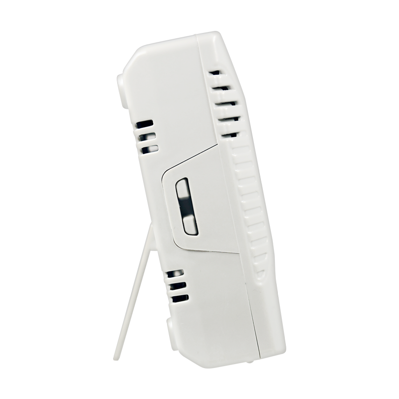 Датчик температуры (от -10 до +55°С, точность ±0,4°С),  влажности ( от 0 до 100%, точность 3%)  и угарного газа СО ( от 0 до 99 ppm, точность в диапазоне от 20 до 80%  ±3 ppm) адресный радиоканальный. Отображение на ЖКИ дисплее. Работает с С2000Р-АРР32.