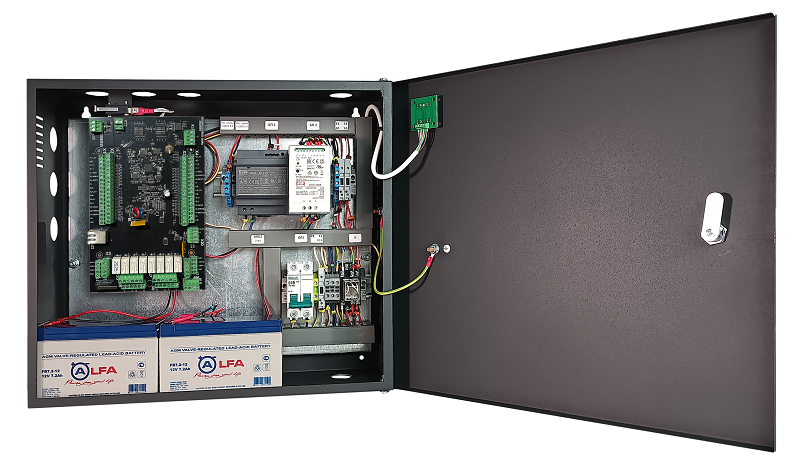 Специализированный шкаф для одного контроллера серии AAM-LAN, с установленными внутри двумя источниками питания, с замком и датчиком вскрытия корпуса.