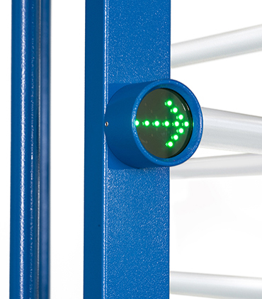 Полноростовый роторный турникет с механическим приводом. Для эксплуатации внутри помещений и на открытом воздухе. Исполнение: корпус – оцинкованная сталь, синий цвет;&nbsp;&nbsp;ротор, планки – оцинкованная сталь, светло-бежевый цвет. Стойка турникета с индикаторами, подсветка зоны прохода, встроенный блок управления, комплект ограждений формирователя прохода, пульт