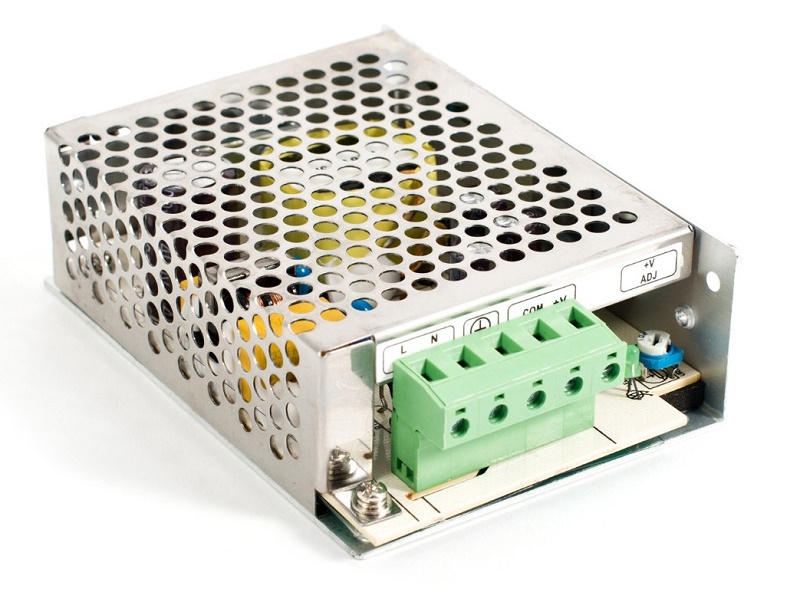 Источник питания 12В, 3А. Расширенный сетевой диапазон 100-240В, 110х78х36. Перфорированный корпус IP20. Дополнительное крепление на DIN рейку, защита выхода от КЗ и перегрузки. Быстроразъемные клеммы.